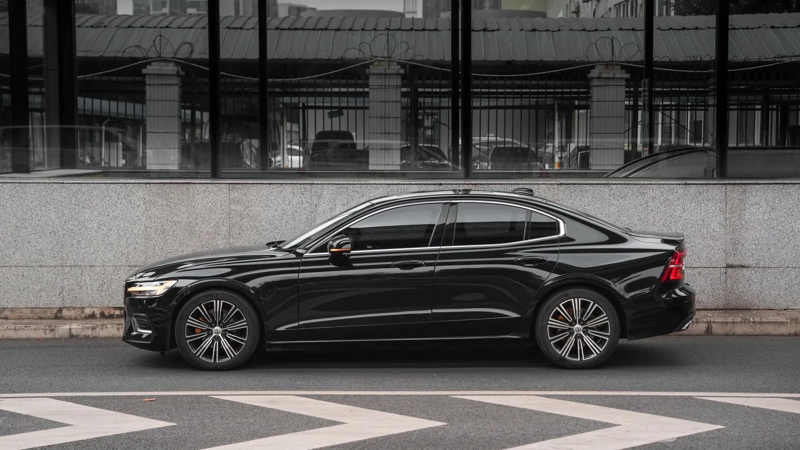 Затъмняване с фолио Black X 60